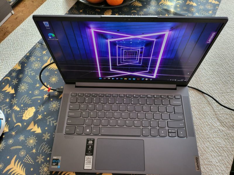 Lenovo Yoga Slim 7 019