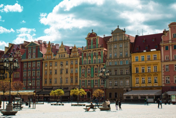 Stan wdrożenia 5G we Wrocławiu i GOP – raport Stationary Test (luty 2022)