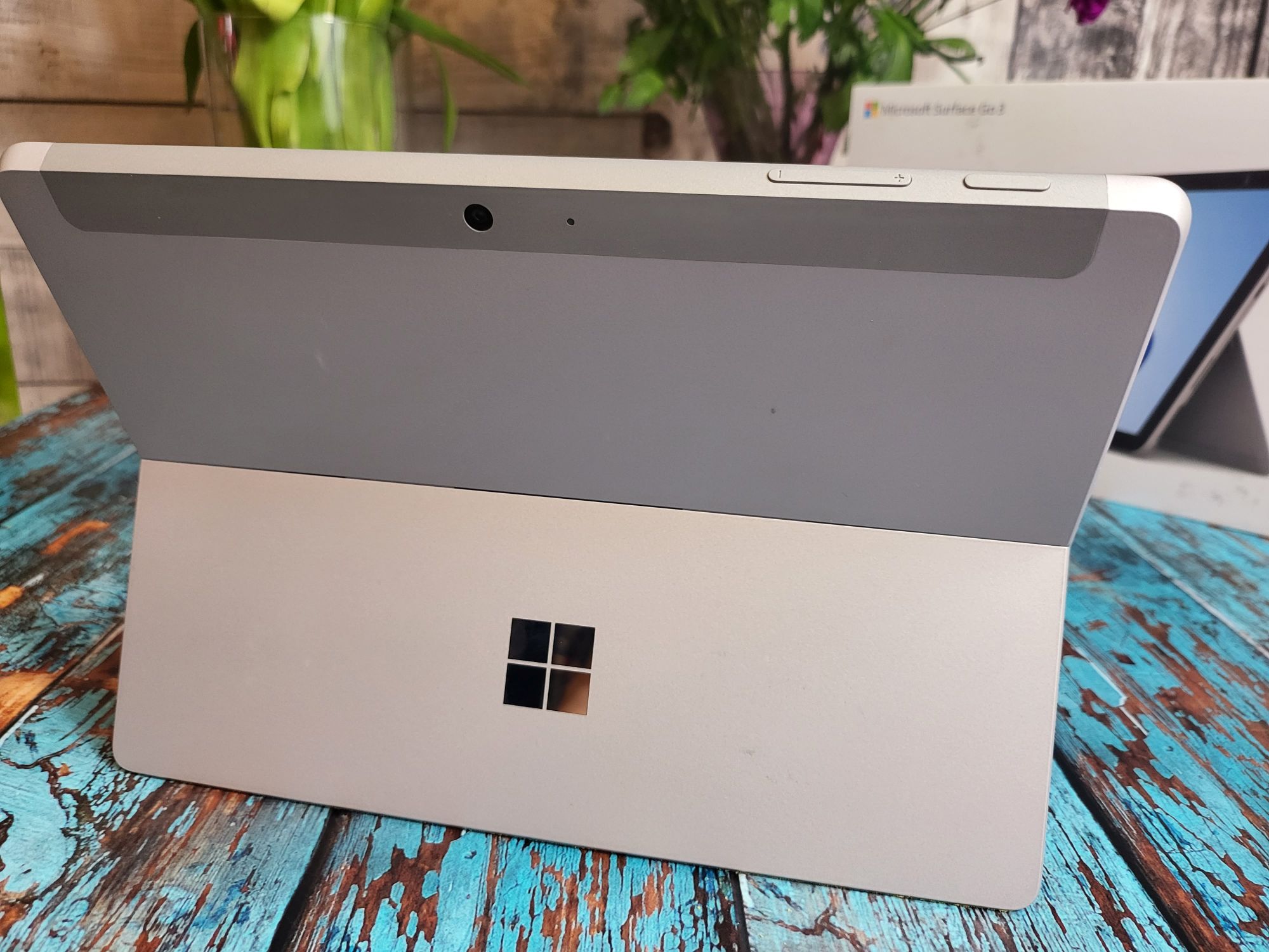 Surface Go 3   029