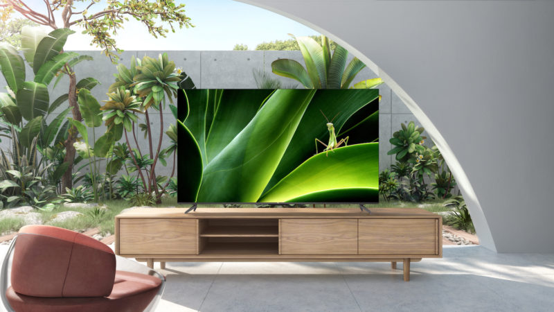 6.TCL P735 50 55 65 lifestyle