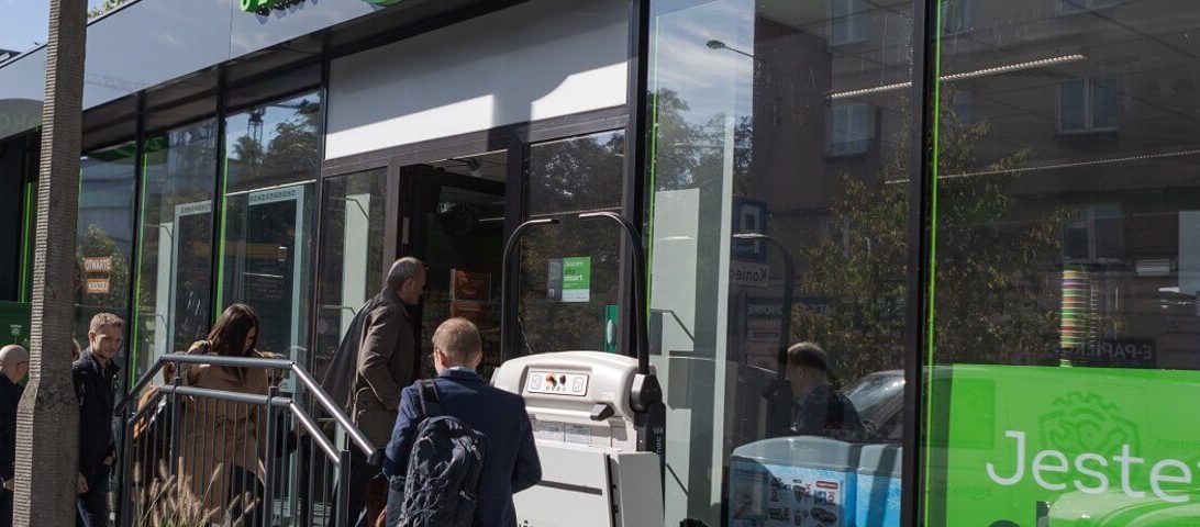 Żabka Eko Smart warta Poznania