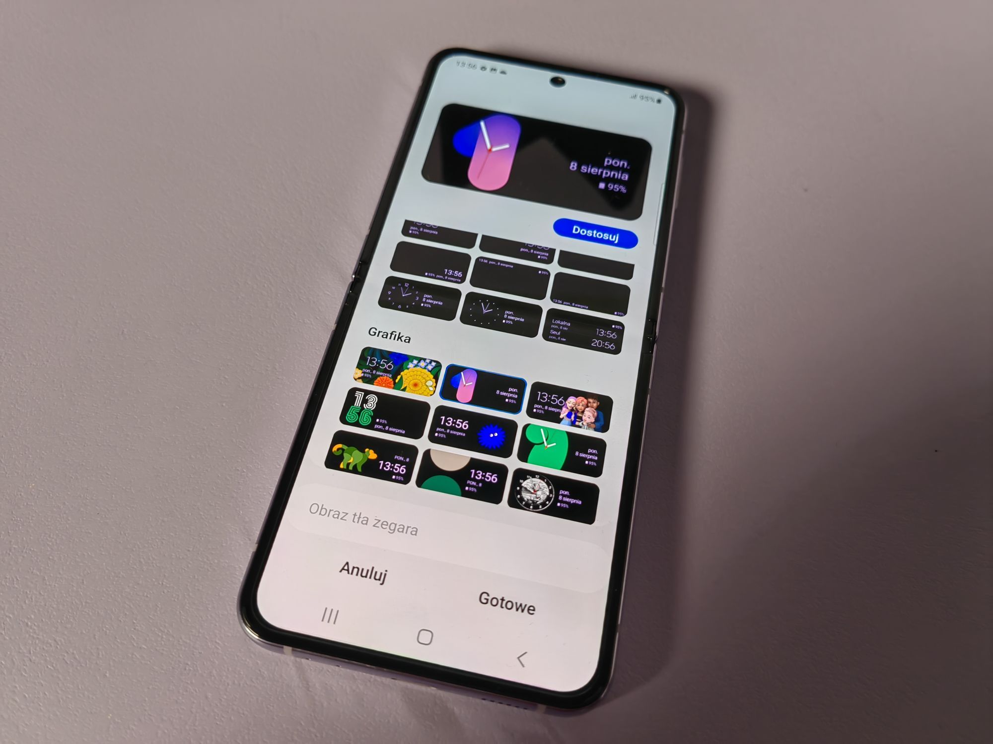 Samsung Galaxy Z Flip 4   052