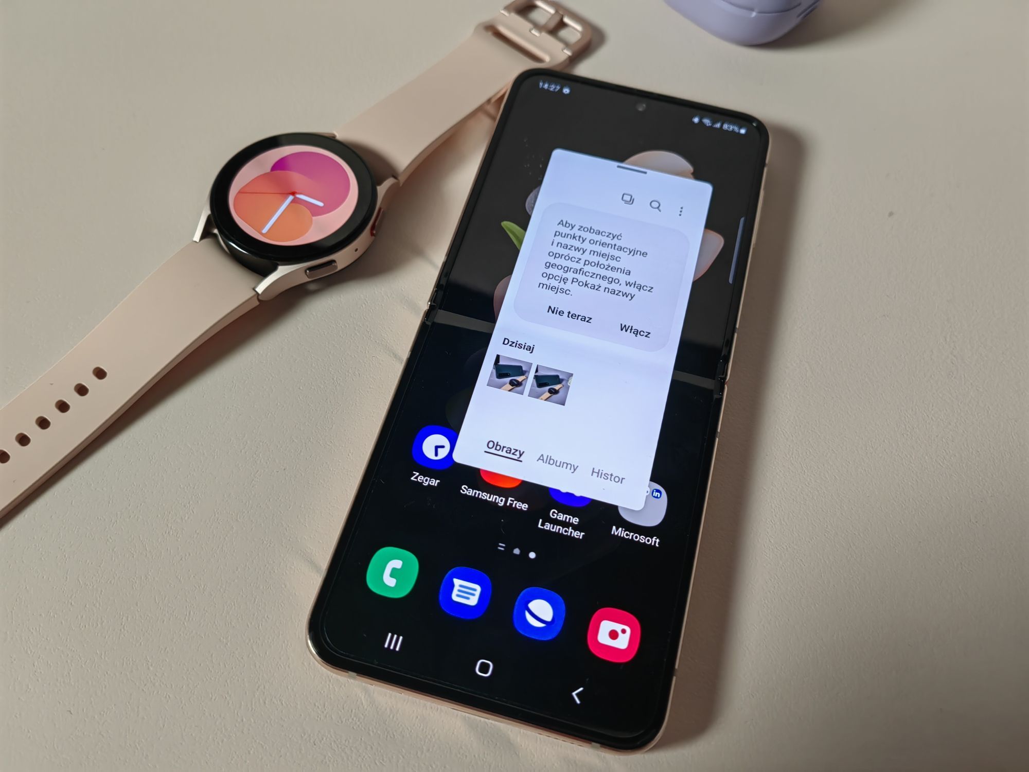 Samsung Galaxy Z Flip 4   056