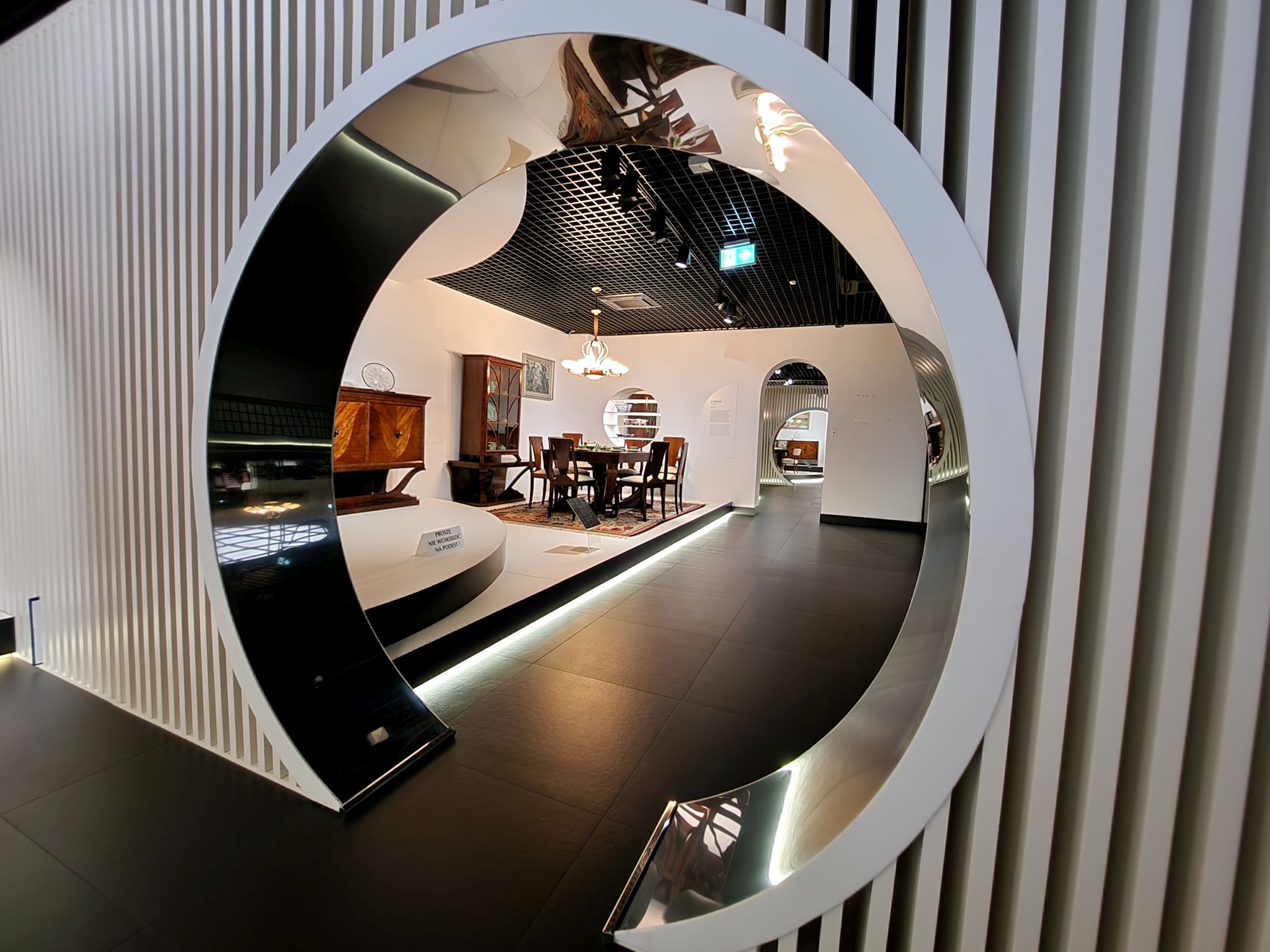 Samsung Galaxy Z Flip 4   061