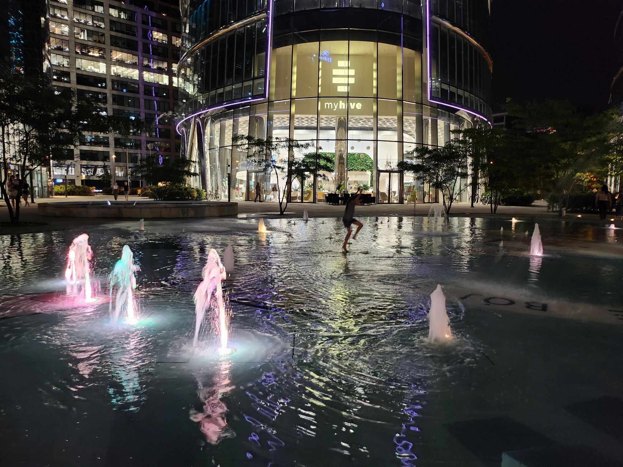 Samsung Galaxy Z Flip 4   146