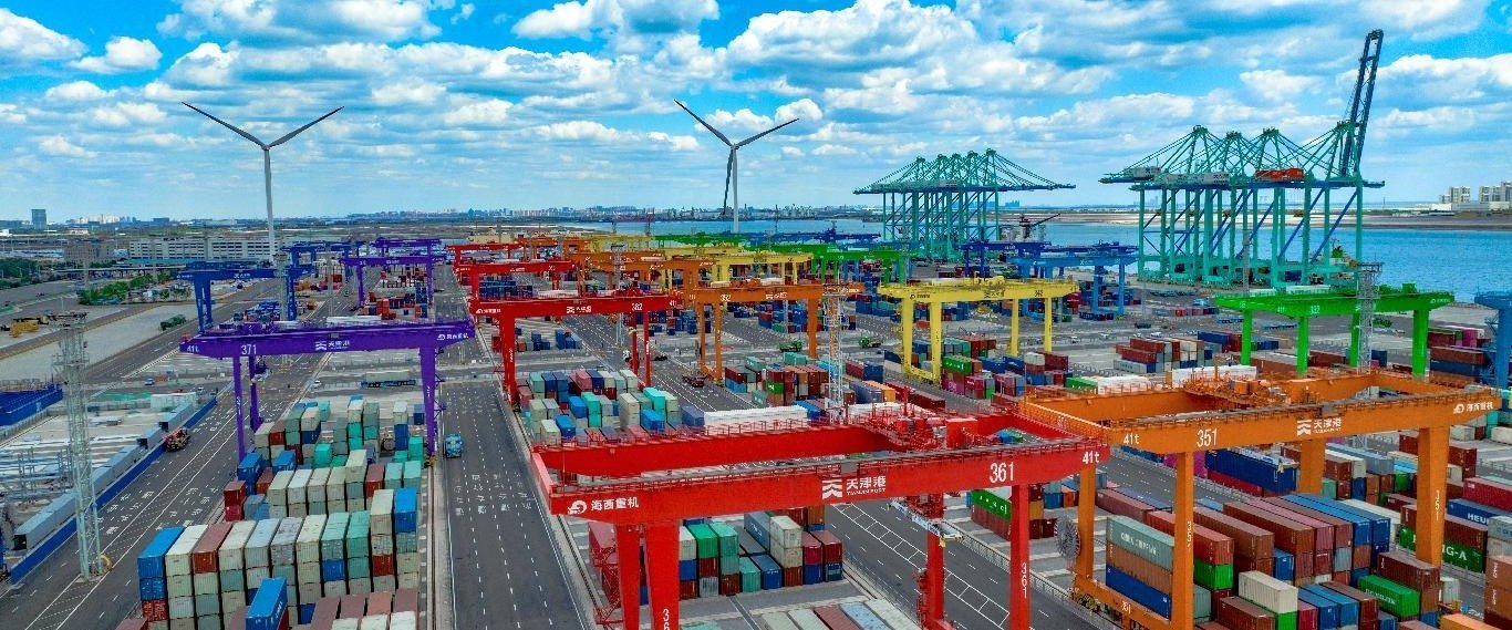 Automatyka logistyki oraz autonomiczne pojazdy zwiększają bezpieczeństwo oraz wydajność inteligentnych portów