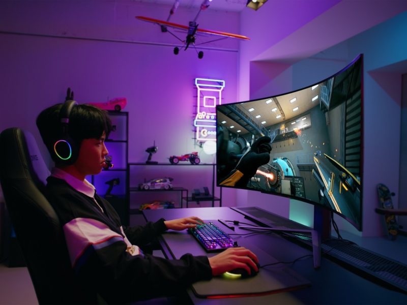 LG wprowadza na rynek monitory UltraGear do gier z pierwszym na świecie 240-hercowym ekranem OLED