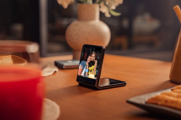 831359819 001 motorola razr 40 ultra