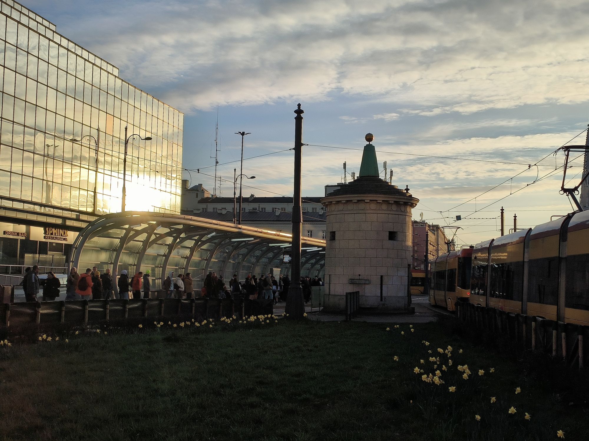 Oppo Find N2 Flip 121