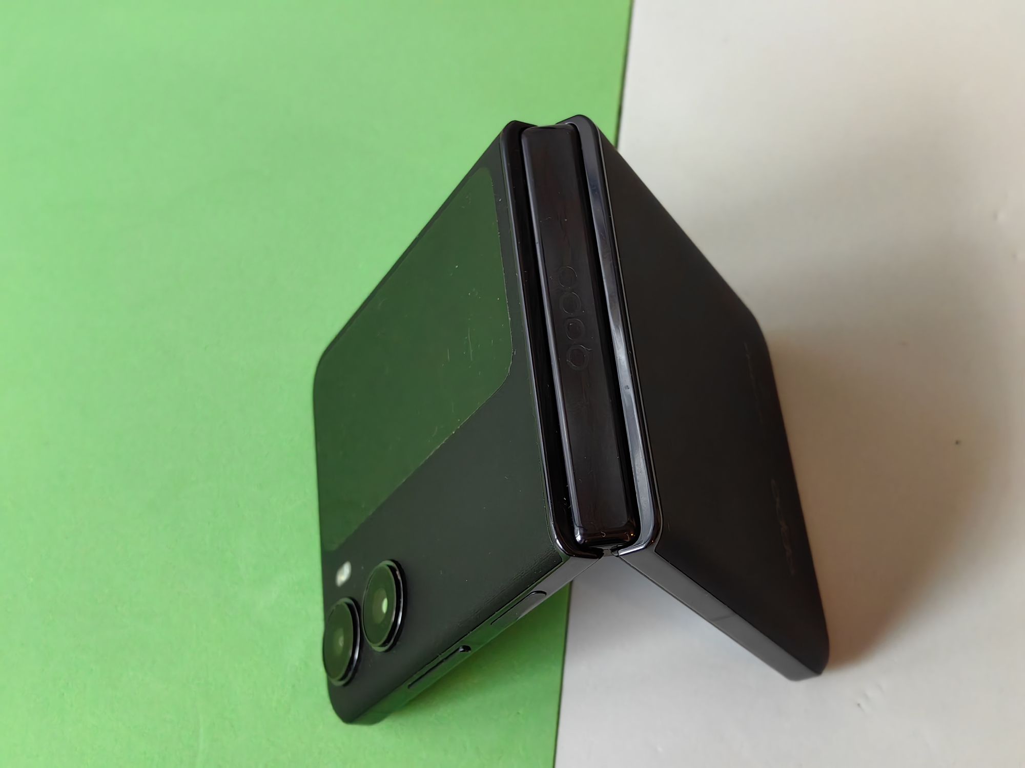 Oppo Find N2 Flip    tel 025