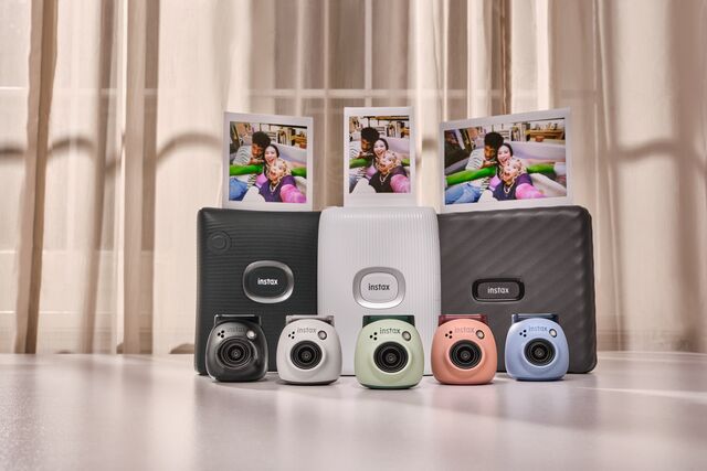 1645974843 small INSTAX Pal Product 14