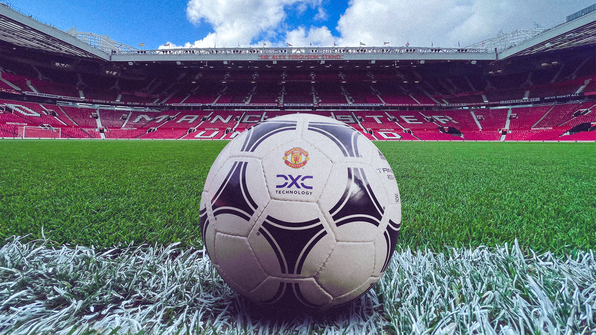 Manchester United i DXC grają razem już od roku