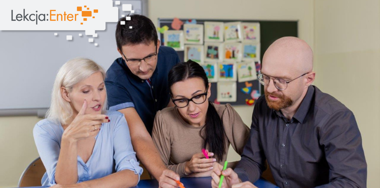 Orange: 82 tysiące nauczycieli z nowymi kompetencjami dzięki „Lekcji:Enter”