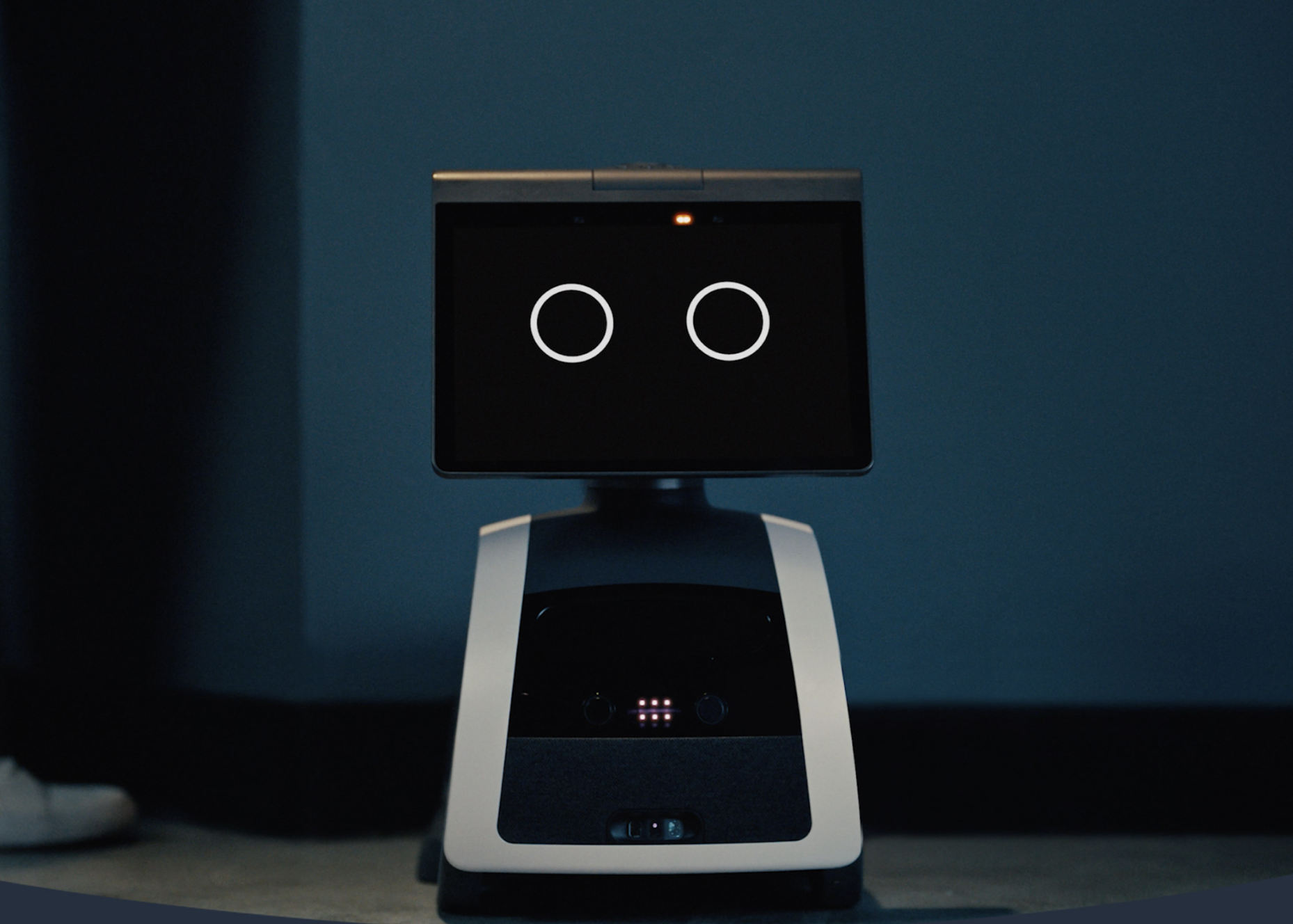Amazon uruchomił "robota ochroniarza" do monitorowania firm za 2349 USD