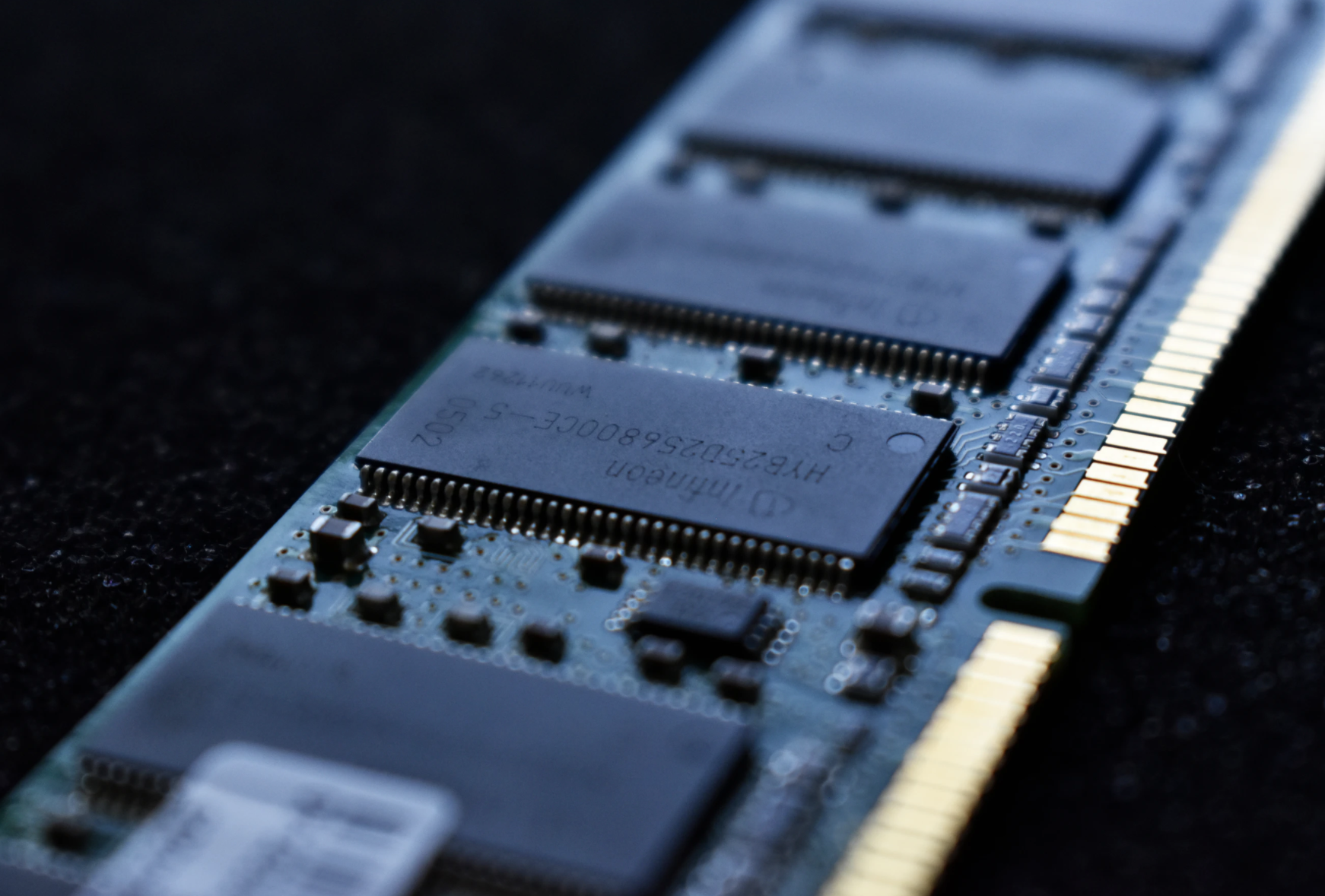 DDR5 nie tylko dla graczy – Jak pamięć RAM ułatwia pracę multimedialnym twórcom?