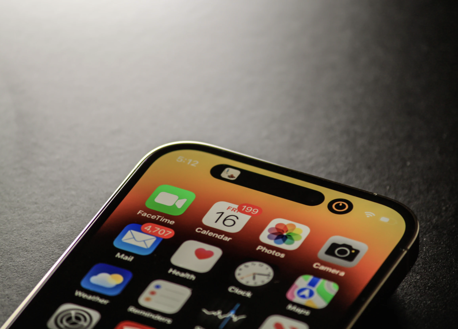 iPhone 16 Pro Max będzie miał najdłuższy czas pracy na baterii spośród wszystkich smartfonów Apple