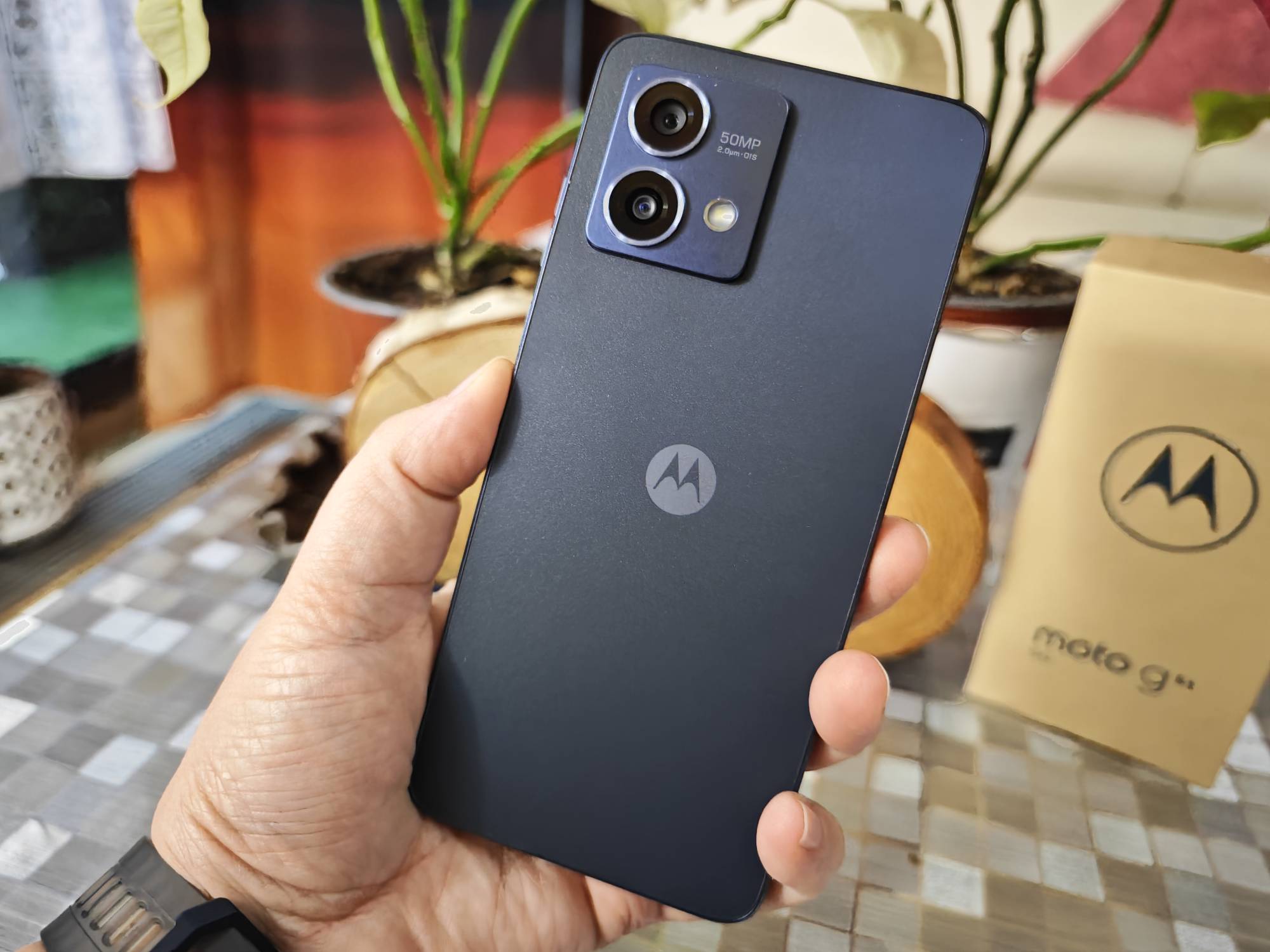 Recenzja: Motorola moto g84 5G – świetny i nie drogi smartfon