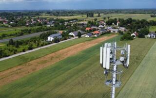 Mocny lipiec dla PLAY – wiele nowych stacji bazowych w całej Polsce