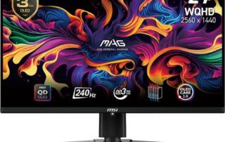 Graj w najwyższej jakości z monitoraMSI z nowym monitorem OLED dla graczy z technologią Adaptive Sync - poznaj doskonałe kolory MAG 271QPX QD-OLED E2mi MSI Sięgając po serię MSI MPG QD-OLED zyskujesz sprzęt, który zawiera w sobie funkcje przydatne nie tylko graczom: Technologia kropek kwantowych - dzięki technologii Quantum Dot, wspomaganej wyspecjalizowanym procesorem monitor może wyświetlić ponad miliard barw i odtworzyć obraz z wielką dokładnością. Fabryczna kalibracja - monitory z serii QD Premium są fabrycznie skalibrowane i gwarantują niezwykłą wierność odwzorowania barw. Wyjątkowa dokładność odwzorowania barw zapewniają 10-bitowe panele RGB. Zabezpieczenia przed wypaleniem matrycy - monitor wyposażony jest w technologię skanującą kształt i kolor statycznych elementów na ekranie. Na obszarze wyświetlania tych elementów automatycznie zmniejsza się luminancja, aby zapobiec wypaleniu matrycy. Funkacja Optix Scope - Zwiększ swoje szanse w strzelaninach dzięki dynamicznemu zoomowaniu ekranu, które pozwala każdej broni stać się karabinem snajperskim. Inteligentny celownik - Funkcja wykrywa punkt, w który możesz trafić, i informuje Cię o tym poprzez zmianę koloru celownika. Tryb konsolowy - MSI Console Mode oferuje obsługę funkcji VRR (zmiennej częstotliwości odświeżania) z optymalizacją rozdzielczości 1440p, dzięki czemu jest to doskonały monitor do konsol. Ergonomia i wygoda MAG 271QPX QD-OLED E2 to monitor, który zajmuje stabilną pozycję i pozwala się łatwo dostosować do indywidualnych wymagań użytkownika. Pozwala na regulację ustawień i pozycji ekranu, a sterowanie jego funkcjami odbywa się przy pomocy 5-kierunkowego, wygodnego joysticka. Dzięki złączu DisplayPort, dwóm portom HDMI x2, i złączu USB-C jest to sprzęt, który może obsługiwać wiele urządzeń. Ceny i dostępność Monitor dostępny będzie na polskim w sklepie morele.net a jego sugerowana cena to 3999 zł.