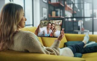 Acer przedstawia tablet Iconia X12 AMOLED - towarzysz rozrywki i pracy w podróży