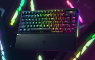 Razer BLACKWIDOW V4 PRO 75% - nowa era bezprzewodowych klawiatur z wyświetlaczem OLED