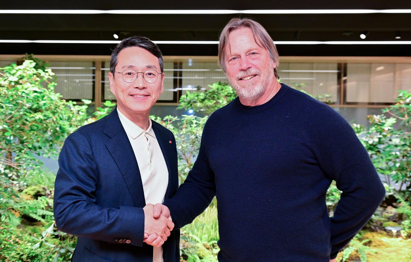 LG i Tenstorrent rozszerzają partnerstwo w celu zwiększenia możliwości chipów AI