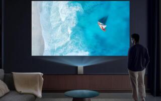 LG prezentuje wielofunkcyjny projektor 3 w 1 łączący funkcje oświetlenia i głośnika CES 2025