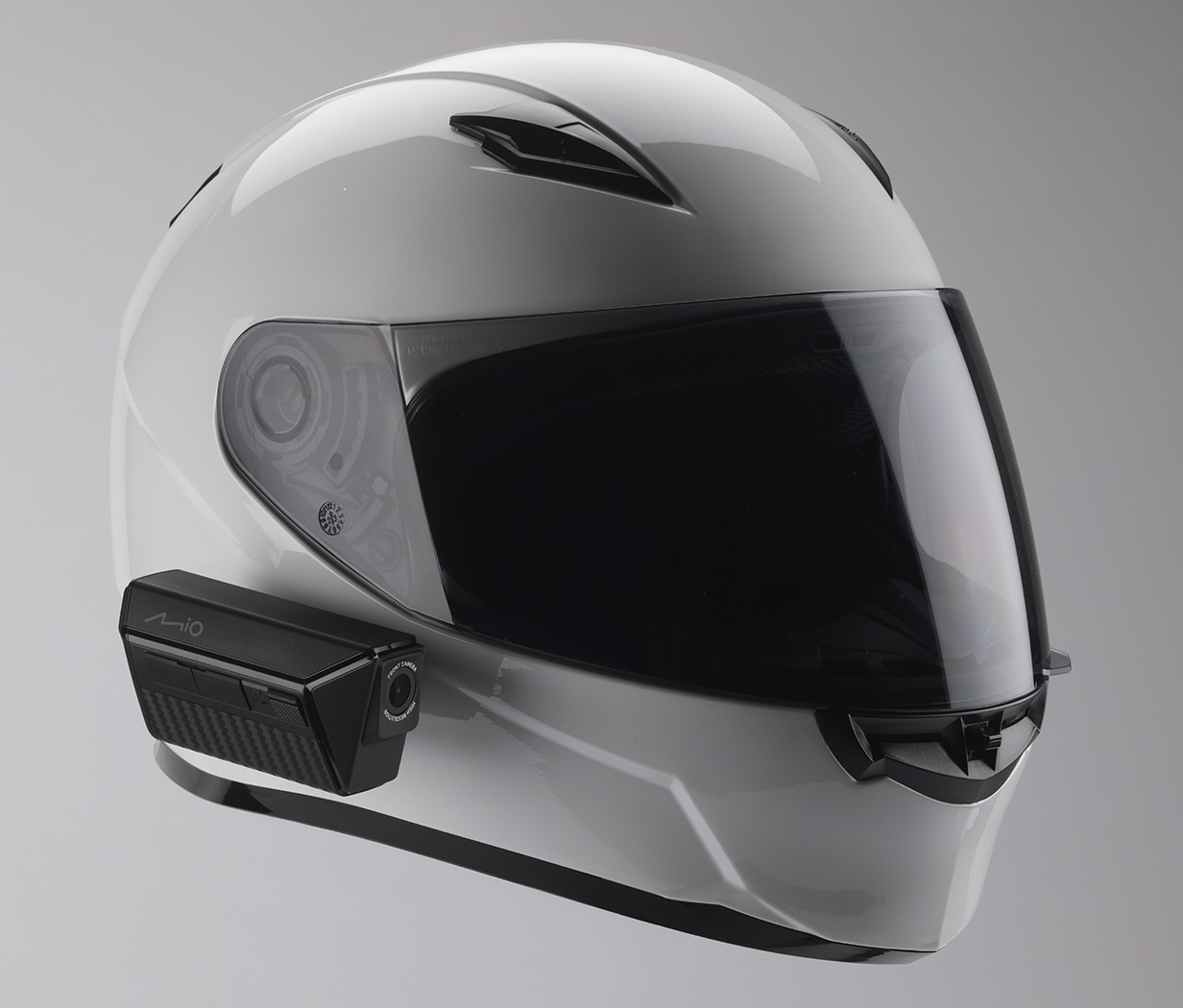 Kamera motocyklowa Mio MiVue MP30 – podwójne bezpieczeństwo na kasku