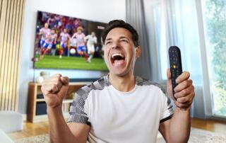 Rok bez abonamentu za światłowód z pakietem 206 kanałów w Extra TV i 12 miesięcy bez rat za telefon