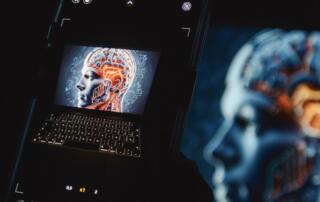 Humanizm vs optymalizacja – jak wygrać wyścig z AI?