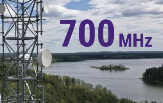 Play uruchamia stacje bazowe w paśmie 700 MHz – oznacza to jeszcze lepszy zasięg i jakość usług dla swoich klientów