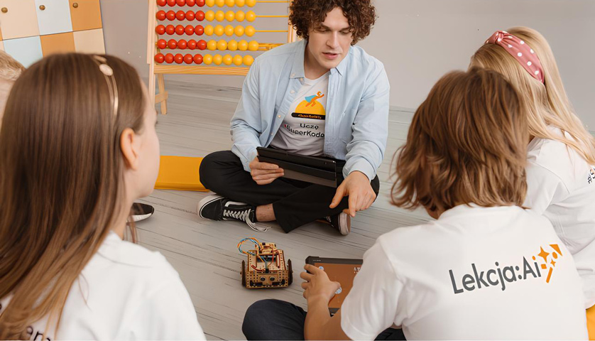 Bezpłatne szkolenia o AI dla 11 tysięcy nauczycieli