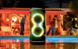 JBL Partybox 720 to imprezowy głośnik z potężnym brzmieniem JBL Pro Sound i futurystycznym pokazem świetlnym