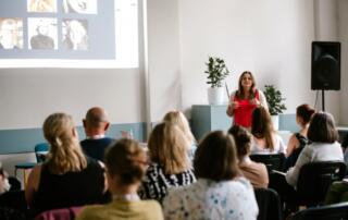 Fundacja Teach for Poland i EY GDS Poland współpracują, aby podnieść prestiż zawodu nauczyciela