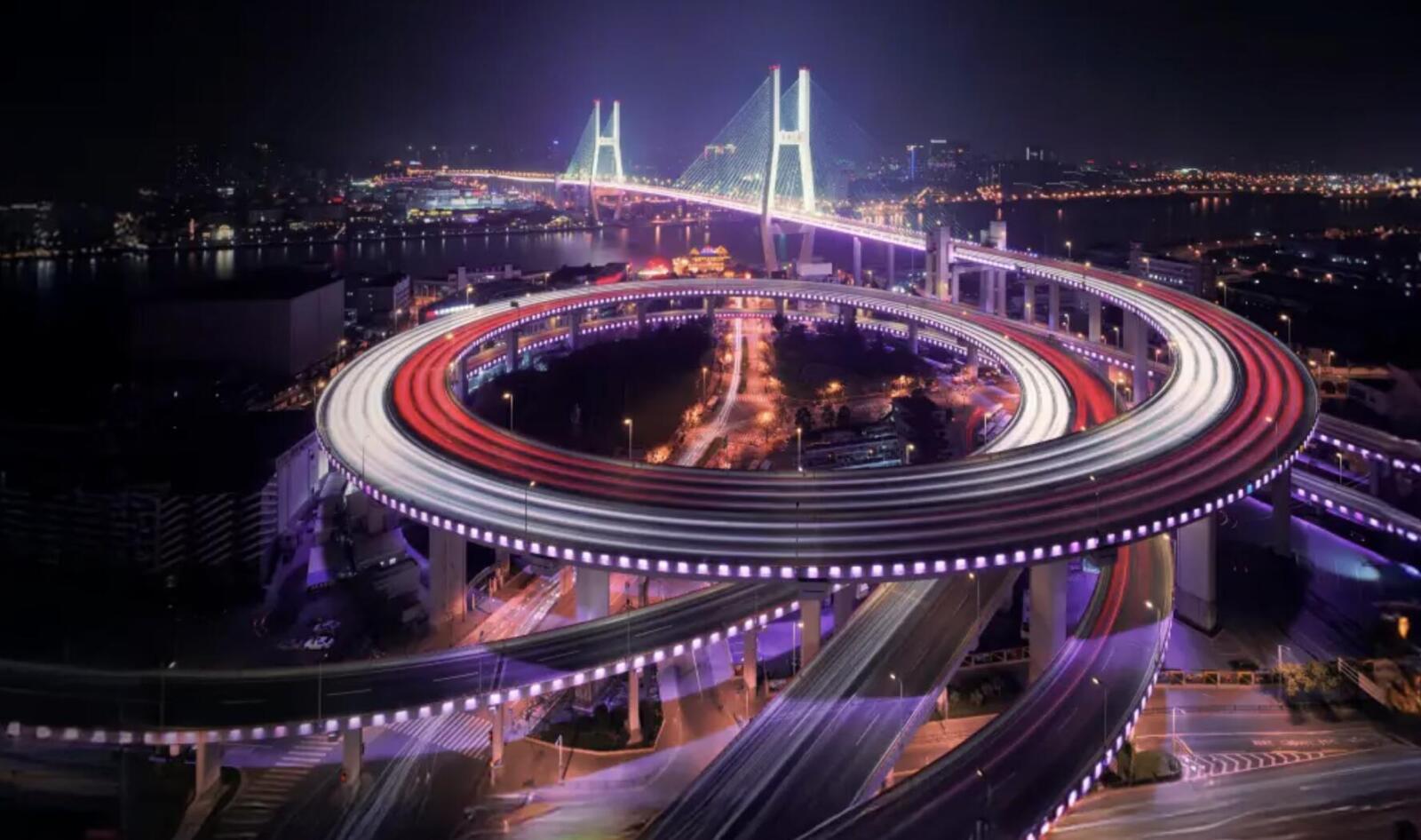 Badanie Lenovo: Rozwiązania AI dla przedsiębiorstw zyskują na znaczeniu w Europie i na Bliskim Wschodzie