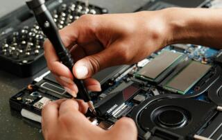 Prawo do naprawy to dopiero początek – Jak unijne dyrektywy zmieniają branżę elektroniki i AGD w rynek oparty na trwałości i relacjach z klientem?