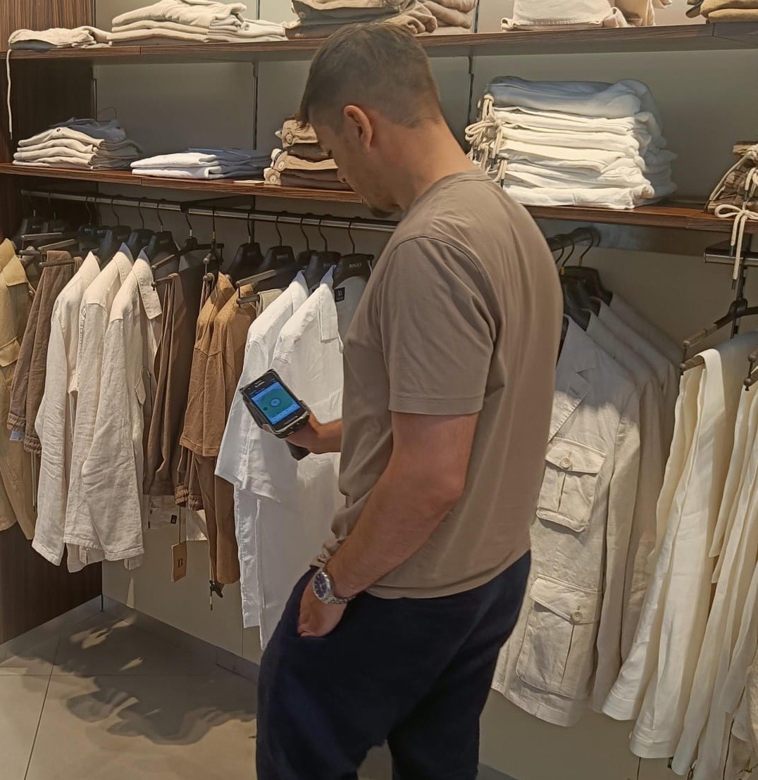 Boggi Milano osiąga 99% dokładności stanów magazynowych dzięki rozwiązaniom RFID firmy Zebra Technologies