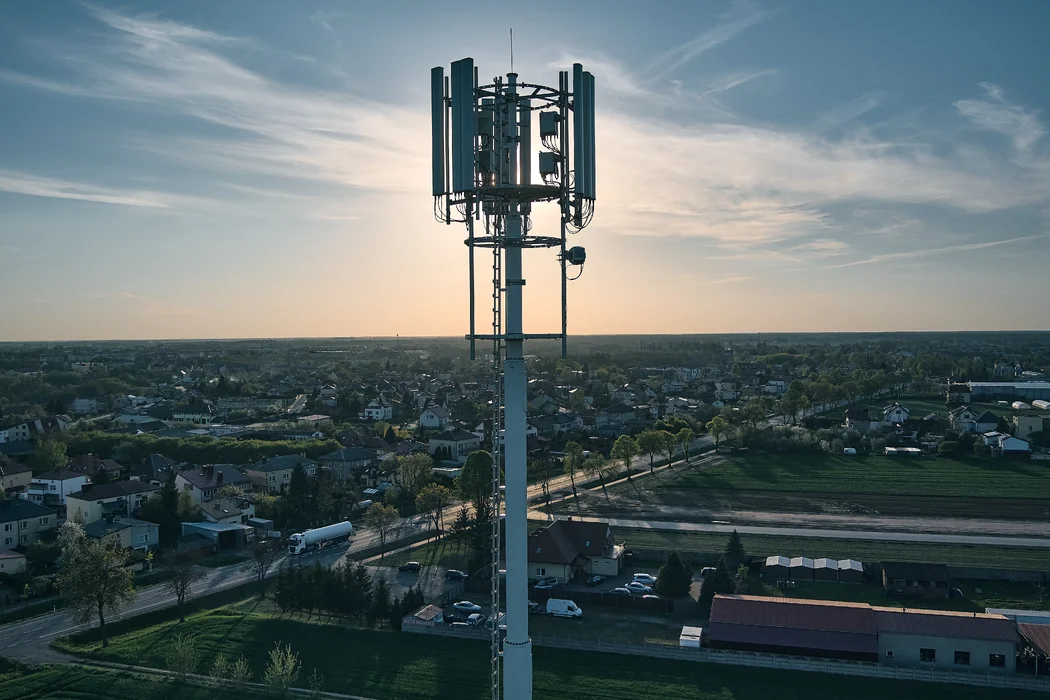 Cellnex realizuje w Polsce pierwsze na świecie wdrożenie radiolinii E-band MINI-LINK 6356 firmy Ericsson