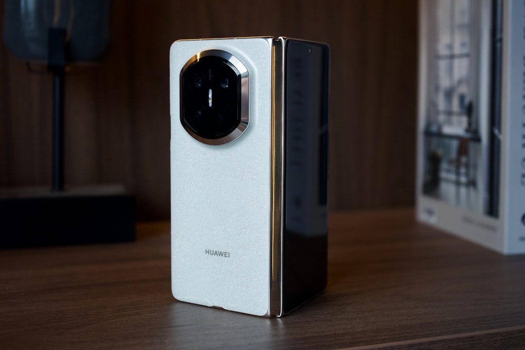 Huawei Pura X sprzedaje się znacznie lepiej, niż zakładano